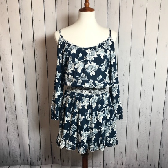 entro Dresses & Skirts - Fun & Flirty Floral Cold Shoulder Cinched Dress